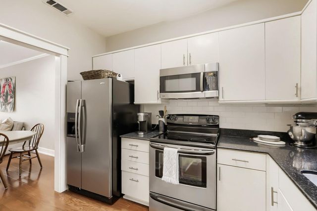 1741 Spyglass DR 1-223, Austin, TX 78746