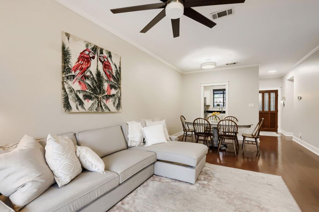 1741 Spyglass DR 1-223, Austin, TX 78746