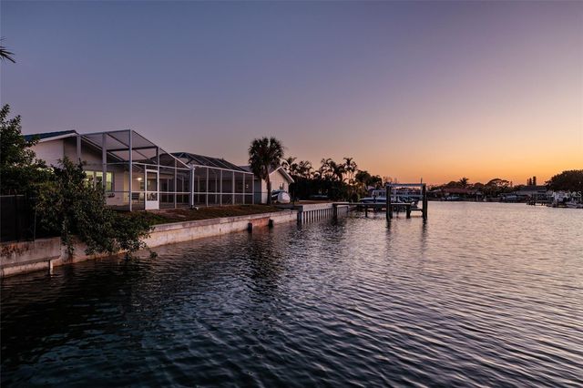 1985 MICHIGAN AVENUE NE, St Petersburg, FL 33703