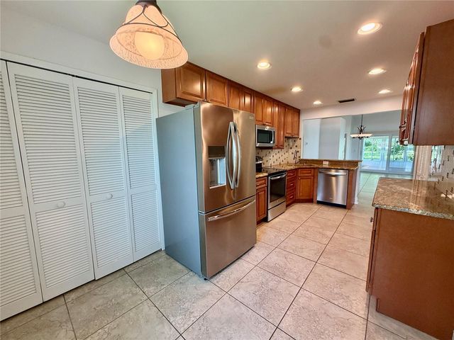 2461 BENTLEY DRIVE, Palm Harbor, FL 34684