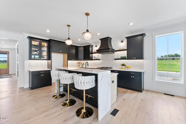 761 W Holly Springs Road, Holly Springs, NC 27540