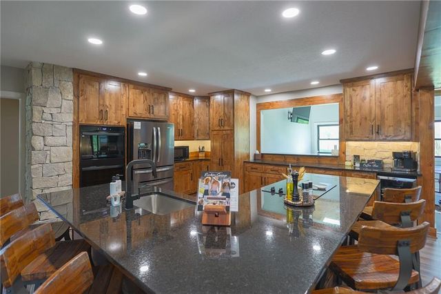 35932 10 Highway, Rayville, MO 64084