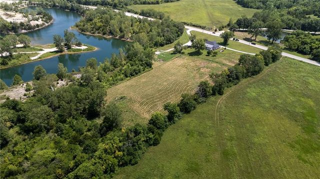 35932 10 Highway, Rayville, MO 64084
