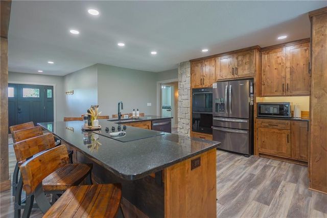 35932 10 Highway, Rayville, MO 64084