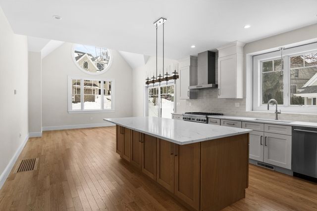 17 Courtyard Place 17, Reading, MA 01867