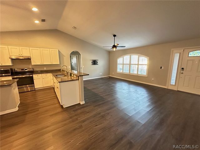 5825 N Larkspur Way, Beverly Hills, FL 34465