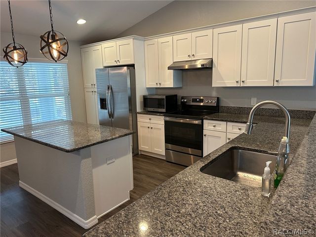 5825 N Larkspur Way, Beverly Hills, FL 34465