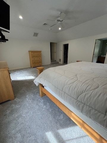 10 Essex St, Douglas, MA 01516