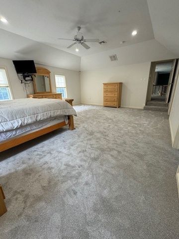 10 Essex St, Douglas, MA 01516