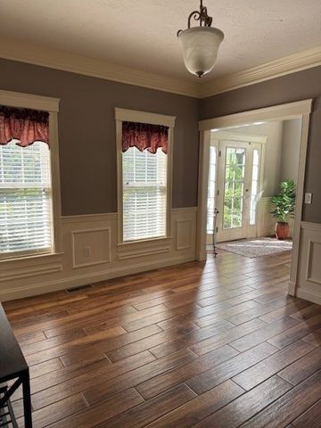 10 Essex St, Douglas, MA 01516