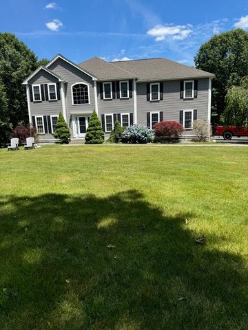 10 Essex St, Douglas, MA 01516