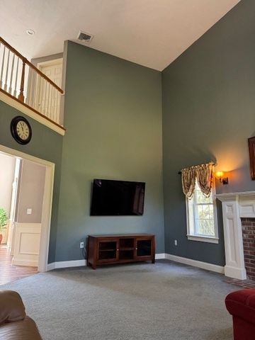 10 Essex St, Douglas, MA 01516