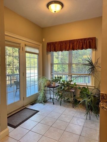 10 Essex St, Douglas, MA 01516