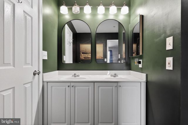 1221 ROCKLAND CT, Crofton, MD 21114