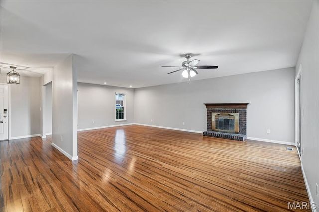 2832 Waldwick Court, St Louis, MO 63129