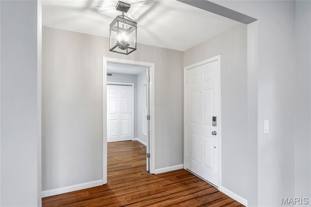 2832 Waldwick Court, St Louis, MO 63129