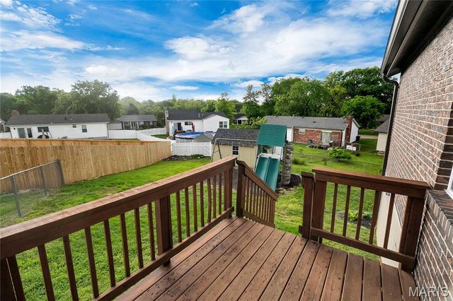 2832 Waldwick Court, St Louis, MO 63129