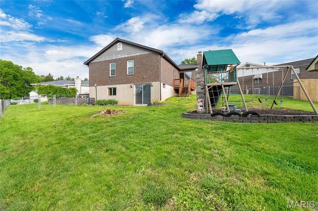 2832 Waldwick Court, St Louis, MO 63129