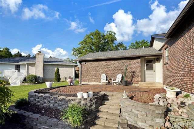 2832 Waldwick Court, St Louis, MO 63129