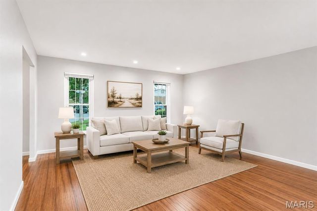 2832 Waldwick Court, St Louis, MO 63129