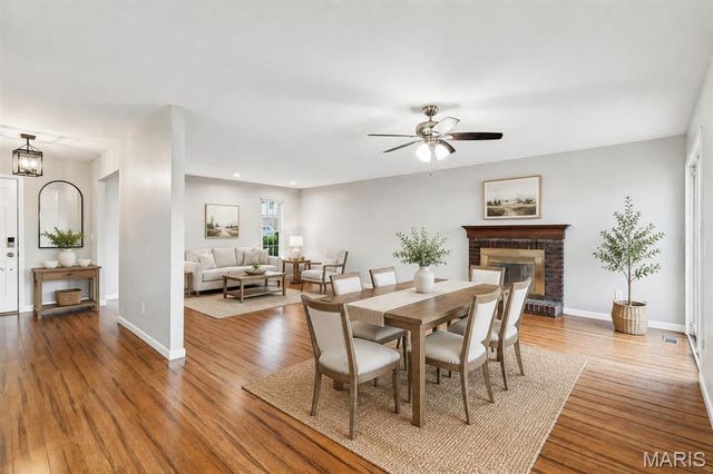 2832 Waldwick Court, St Louis, MO 63129