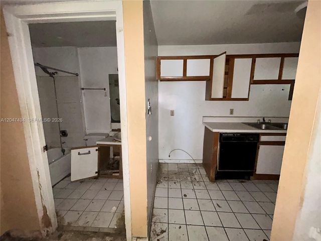15340 SW 106th Terrace 817, Miami, FL 33196