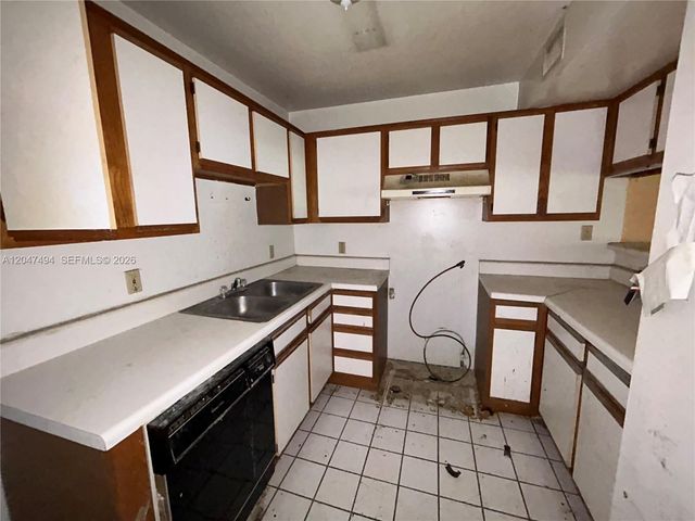 15340 SW 106th Terrace 817, Miami, FL 33196