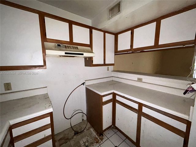15340 SW 106th Terrace 817, Miami, FL 33196