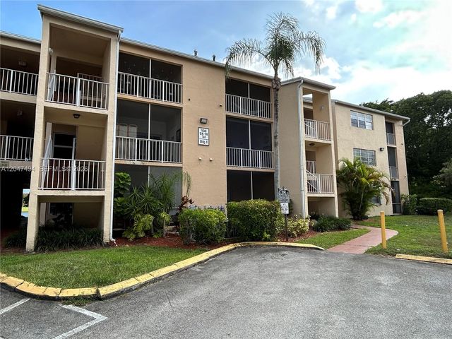 15340 SW 106th Terrace 817, Miami, FL 33196
