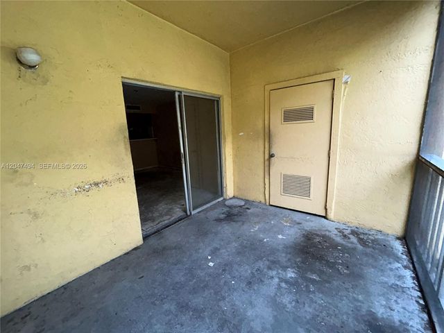 15340 SW 106th Terrace 817, Miami, FL 33196