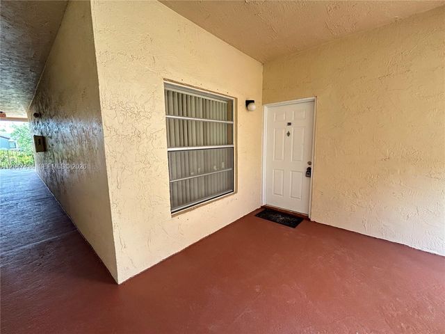 15340 SW 106th Terrace 817, Miami, FL 33196