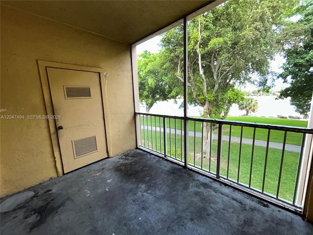 15340 SW 106th Terrace 817, Miami, FL 33196
