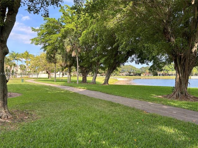 15340 SW 106th Terrace 817, Miami, FL 33196