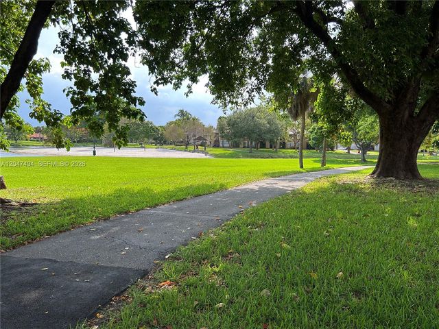 15340 SW 106th Terrace 817, Miami, FL 33196