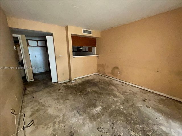 15340 SW 106th Terrace 817, Miami, FL 33196