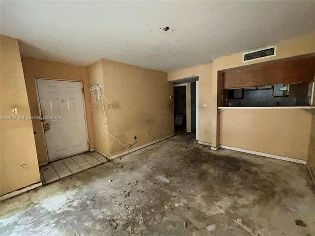 15340 SW 106th Terrace 817, Miami, FL 33196