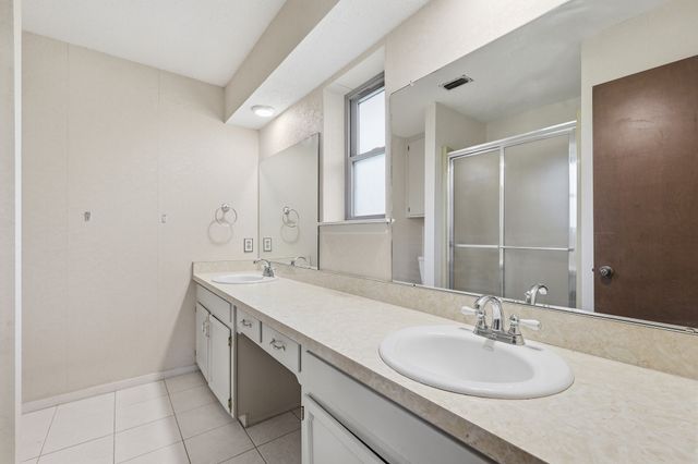 1516 Lamplighter Lane, Edgecliff Village, TX 76134