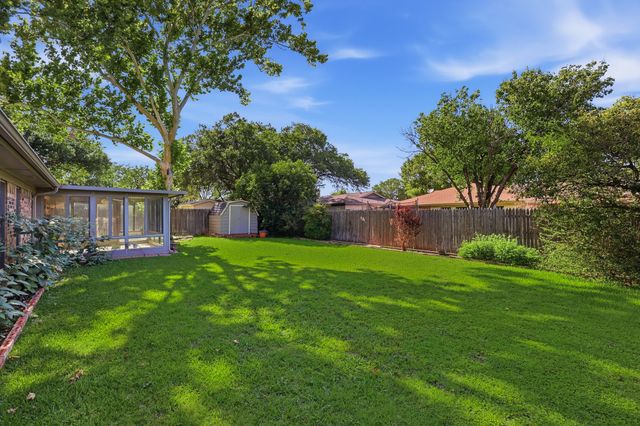 1516 Lamplighter Lane, Edgecliff Village, TX 76134