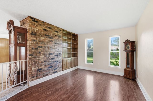 1516 Lamplighter Lane, Edgecliff Village, TX 76134
