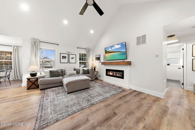 117 Bowline Road, Manahawkin, NJ 08050