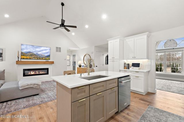 117 Bowline Road, Manahawkin, NJ 08050