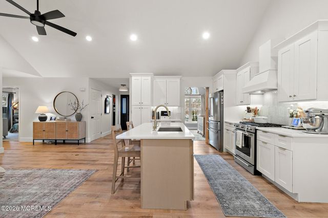 117 Bowline Road, Manahawkin, NJ 08050