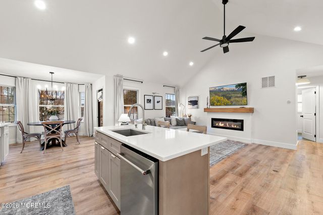 117 Bowline Road, Manahawkin, NJ 08050