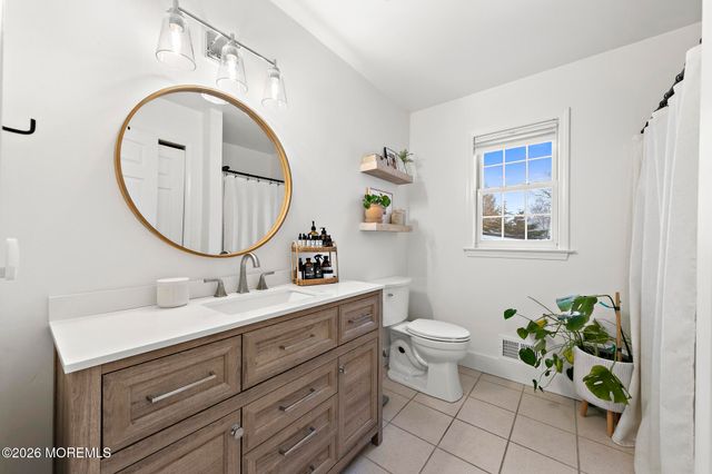 117 Bowline Road, Manahawkin, NJ 08050