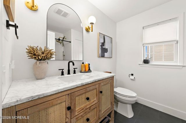 117 Bowline Road, Manahawkin, NJ 08050