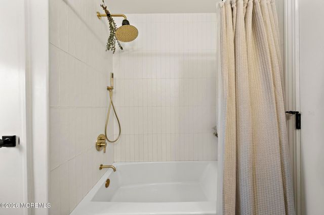 117 Bowline Road, Manahawkin, NJ 08050