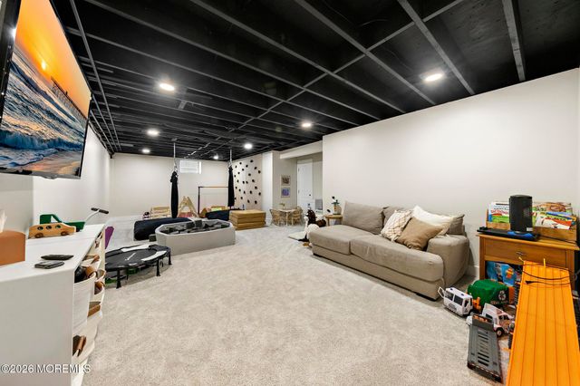 117 Bowline Road, Manahawkin, NJ 08050