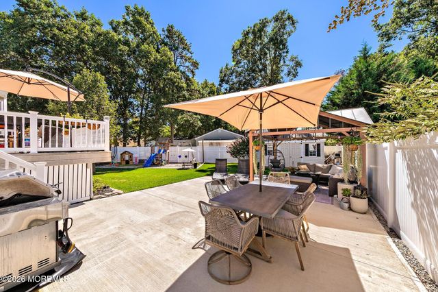 117 Bowline Road, Manahawkin, NJ 08050