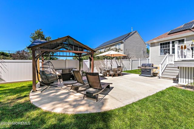 117 Bowline Road, Manahawkin, NJ 08050