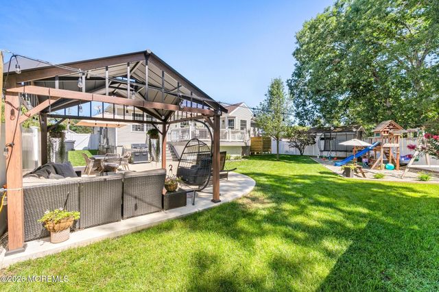 117 Bowline Road, Manahawkin, NJ 08050